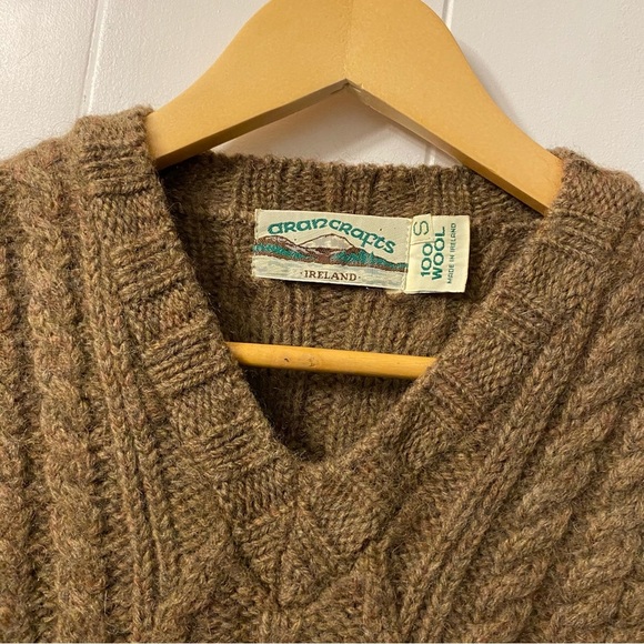 Aran Crafts 100% Wool Fisherman Knit V Neck Sweater Ireland Retro Grandpa Brown - Picture 3 of 7